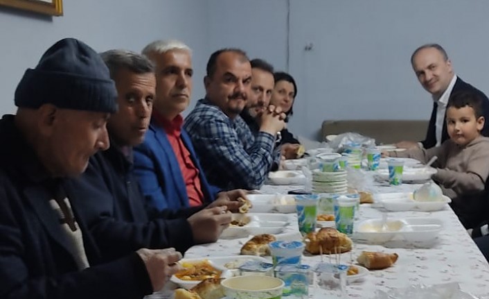 Ak Parti Kardeşler Köyü'nde vatandaşlar ile iftar açtı