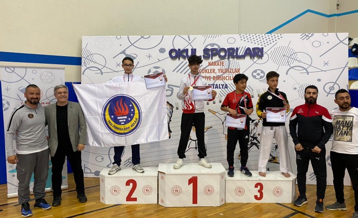 Karateci Ulus Türkiye ikincisi oldu